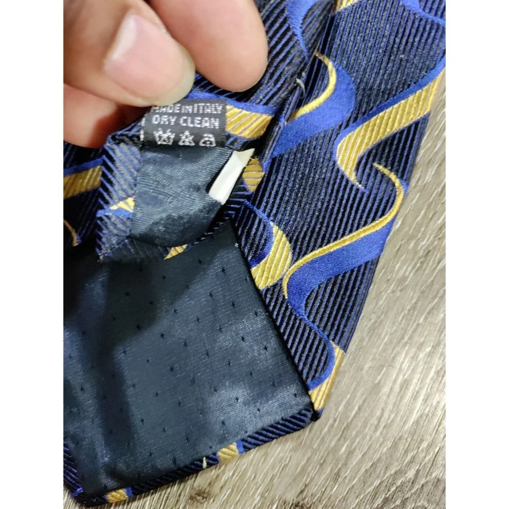Hitons Mens Silk Necktie Made in Italy